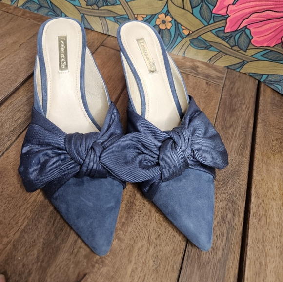 Louise et Cie Navy Suede Kitten Heels Bow Detail - Picture 7 of 9
